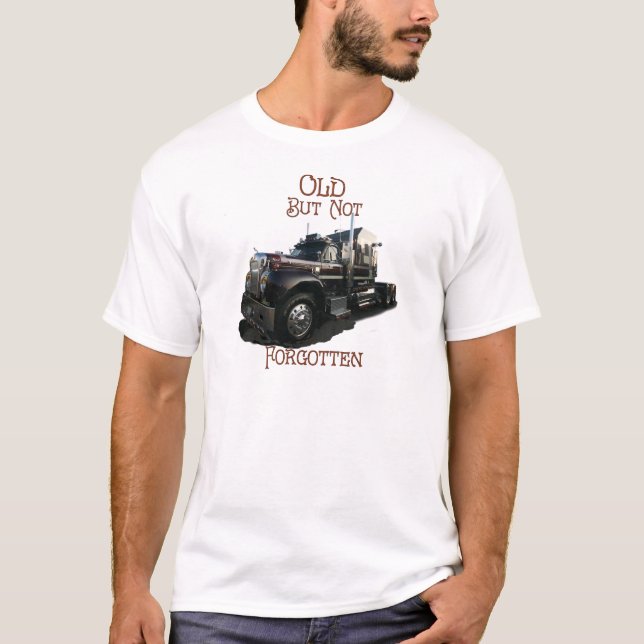 Camiseta Velho mas não esquecido (Frente)