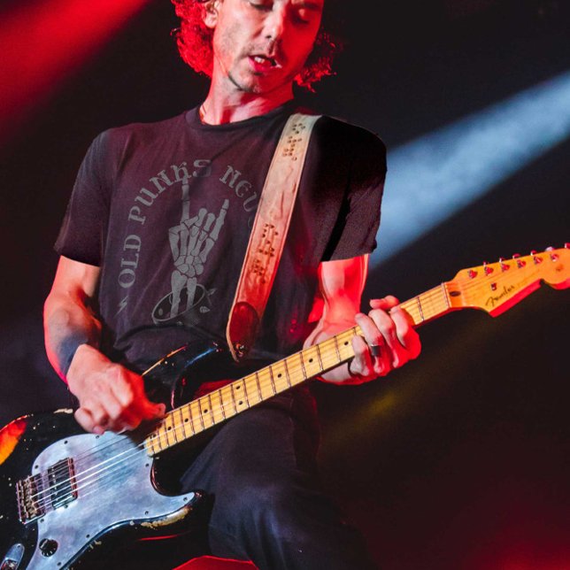 Camiseta Velhos Punhos Nunca Morrem Rocha Esqueletófica Em  (Criador carregado)