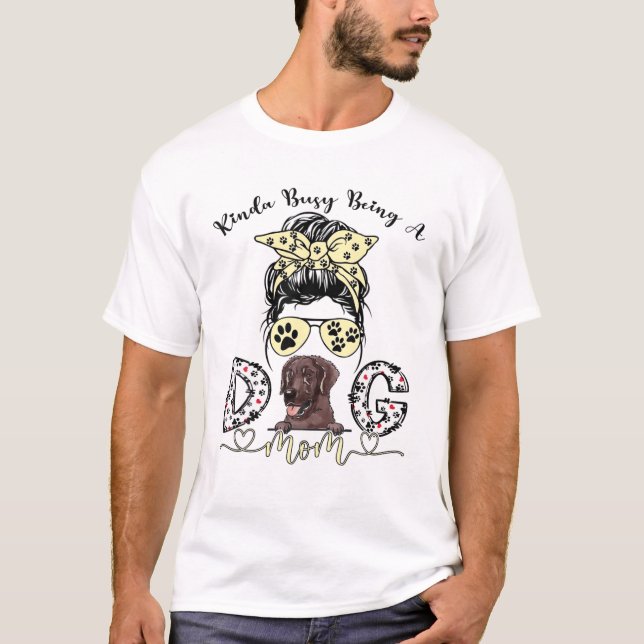 Camiseta Vendedor Revestido Curly Meio Ocupado Sendo Uma Mã (Frente)