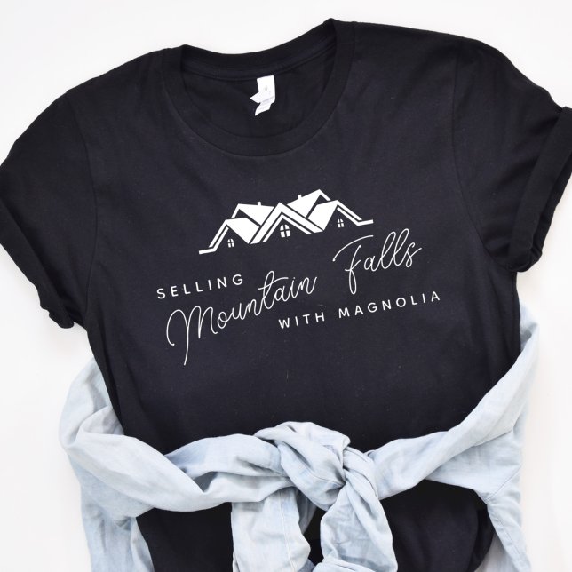 Camiseta Vendendo o Agente de Imóveis de Local (Criador carregado)