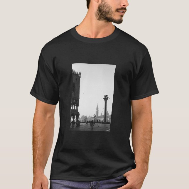 Camiseta Veneza voou o t-shirt quadrado de St Mark do leão (Frente)