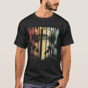 Camiseta Verão Retro Cali Férias de Surfe Palmeiras Cali