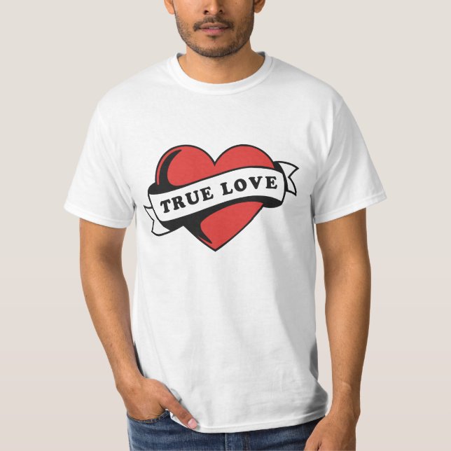 Camiseta Verdadeiro Coração de Tatuagem de Amor | Clássico  (Frente)