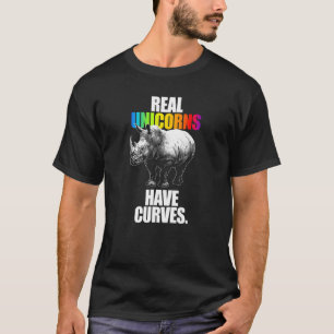 Camiseta Verdadeiros Unicórnios Têm Curvas Arco-Íris Para M