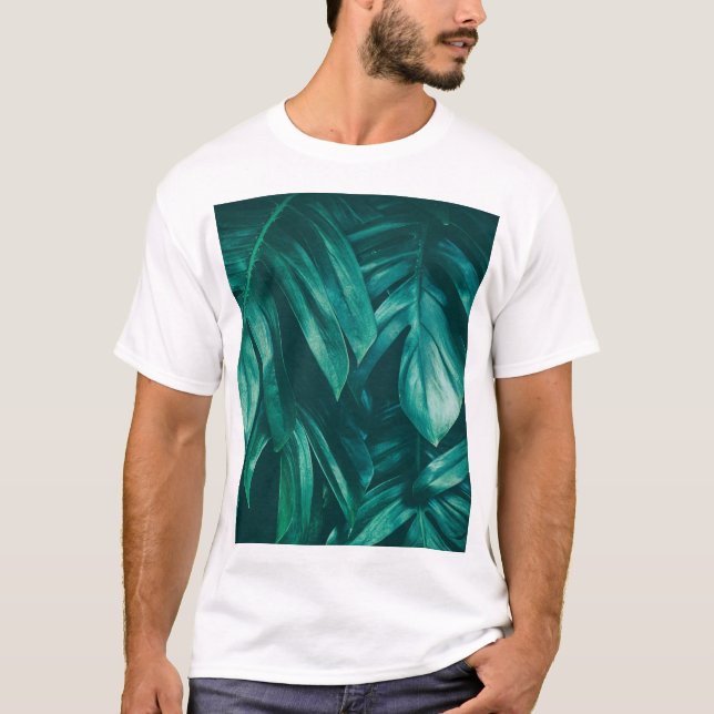 Camiseta Verde escuro, folhagem tropical da selva. (Frente)