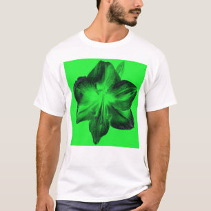 Camiseta Verde Escuro sobre o Amaryllis Verde Claro