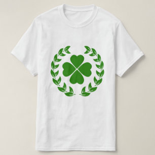 Camiseta Verde Quatro Folhas Vestidas e Verdes