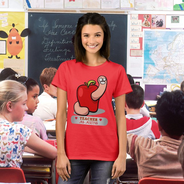 Camiseta Verme de Apreciação de Professores em Nome da Appl (Teacher Name Worm in Apple Appreciation Women's T-Shirt)