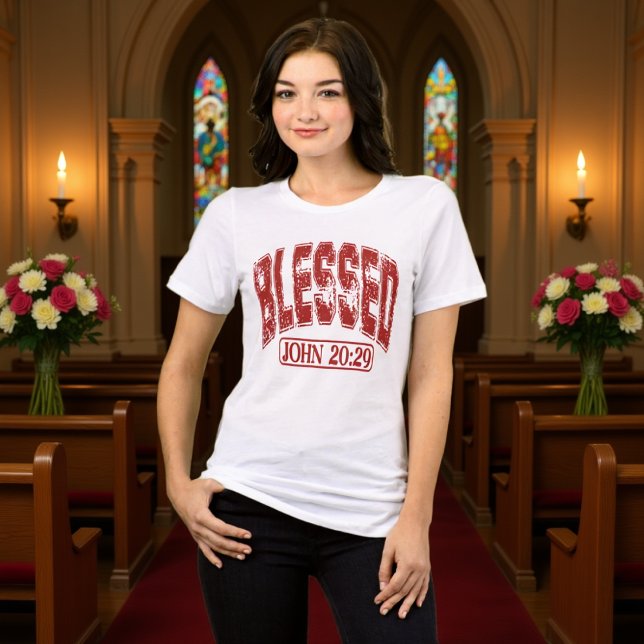 Camiseta Vermelha Colegial Blessed John 20:29 (Criador carregado)
