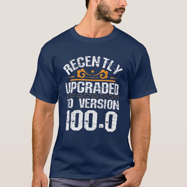 Camiseta Versão 100.0 - Presente de 100 anos engraçado (Frente)