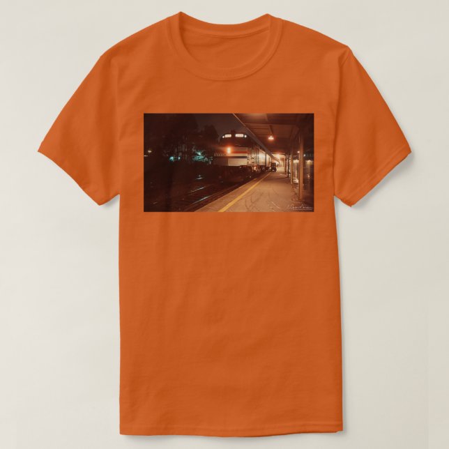 Camiseta Véspera de ano novo chuvosa (Frente do Design)