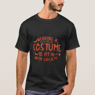 Camiseta Vestindo Um Figurino Para Ajustado Na Sociedade Sa