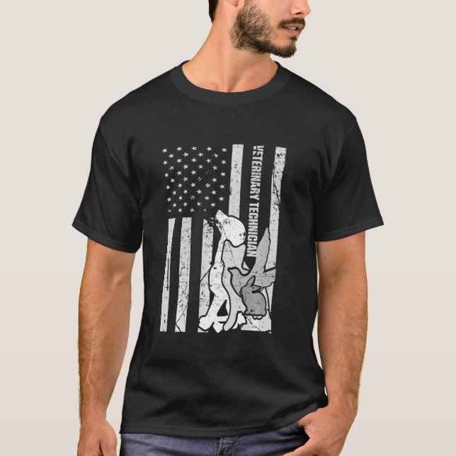 Camiseta Vet Tech Flag Usa Técnico Veterinário Engraçado (Frente)