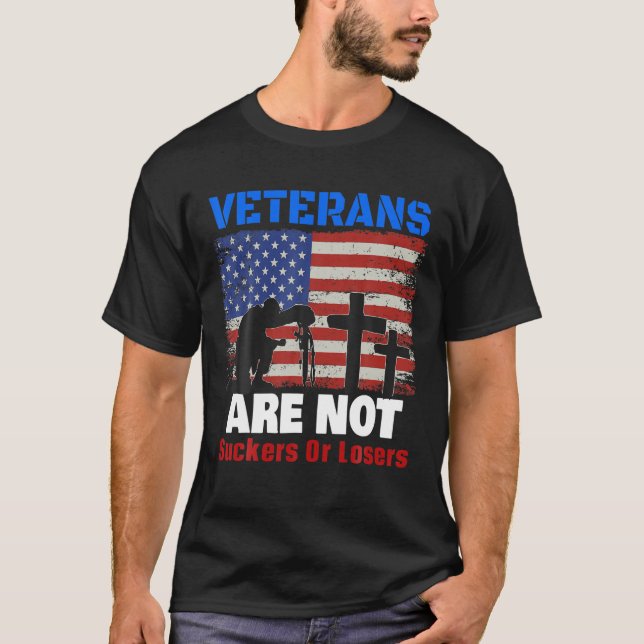 Camiseta Veteranos Não São Suckers Ou Perdedores Anti-Trump (Frente)