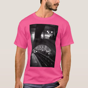 Camiseta Viagem Bw - Estação Metro de Paris Cite