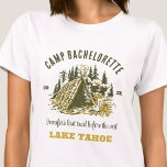 Camiseta Viagem de acampamento da família de Festas de solt<br><div class="desc">Experimente a Aventura com T-Shirts Personalizadas de Festa de solteira de Campo! Prepare-se para uma festa de solteira inesquecível que combina entusiasmo exterior com estilo personalizado. Esta camiseta personalizada é a adição perfeita à sua celebração temerária, acrescentando um toque de elegância e individualidade à sua viagem de praia. Aumente sua...</div>