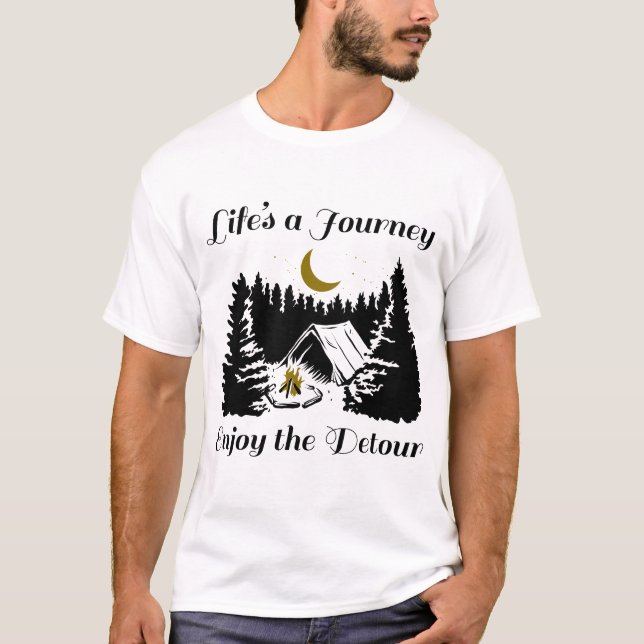 Camiseta Viagens de Uma Viagem Aproveitando o Detour - C (Frente)