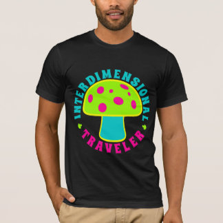 Camiseta Viajante de Interdimensional - cogumelos mágicos,