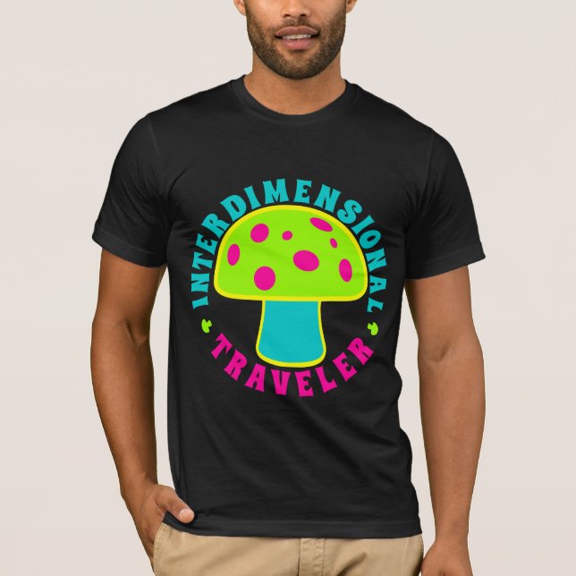 Camiseta Viajante de Interdimensional - cogumelos mágicos, (Frente)
