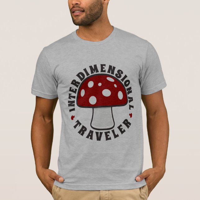 Camiseta Viajante de Interdimensional - cogumelos mágicos, (Frente)