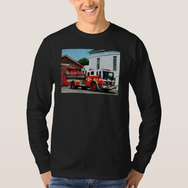 Camiseta Viatura de incêndio na frente do quartel dos (Frente)
