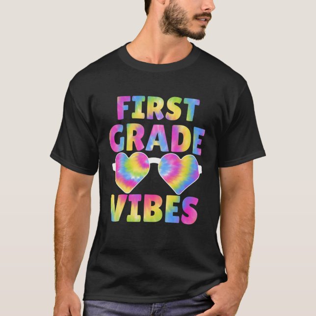 Camiseta Vibes De Primeiro Grau Tie Dye De Volta À Escola 1 (Frente)