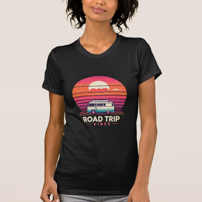 Camiseta Vibes de viagem rodoviária - Design de barramento  (Frente)