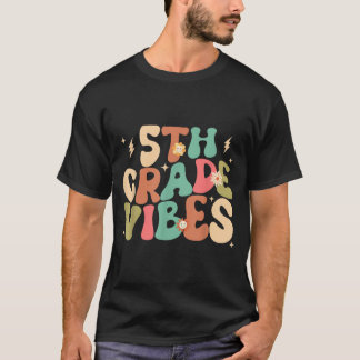 Camiseta Vibrações da 5ª Série Groovy de Volta à Escola