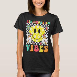 Camiseta Vibrações de jardim de infância sorriso retrô prof