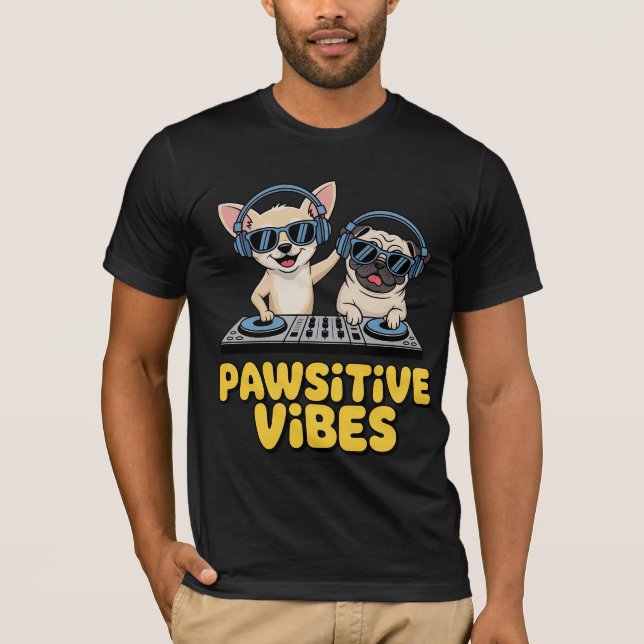 Camiseta Vibrações Pawsitivas Dj Dogs (Frente)
