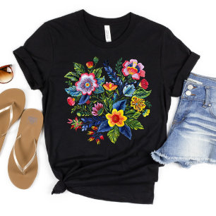Camiseta Vibrante Bordado de Fio Falso em Buquê Floral