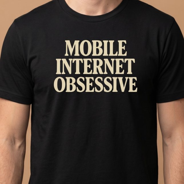 Camiseta Viciado em Internet Móvel (Criador carregado)