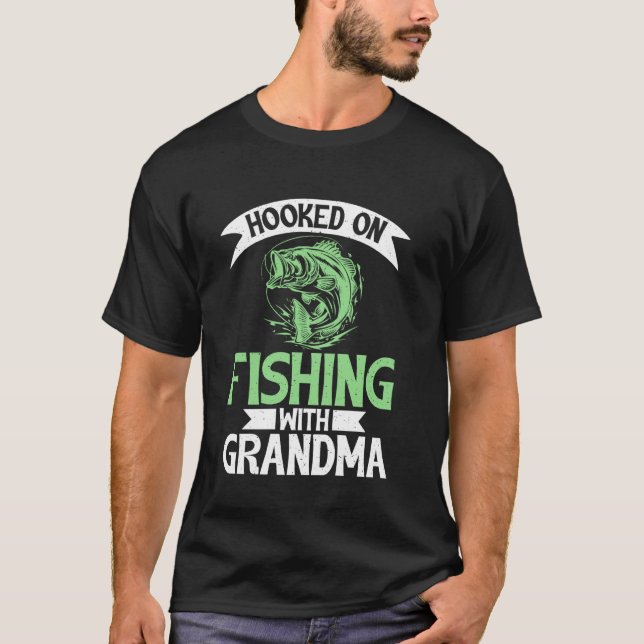Camiseta Viciado em Pescar com a Vovó na Pesca (Frente)
