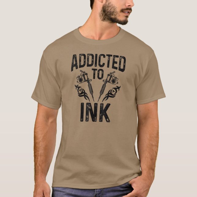 Camiseta Viciado Em Tatuagem De Tinta Triturada Tintada (Frente)
