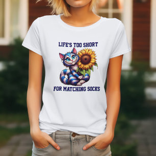 Camiseta Vida de Gato Fofa é Muito Curta Para Meias Combina