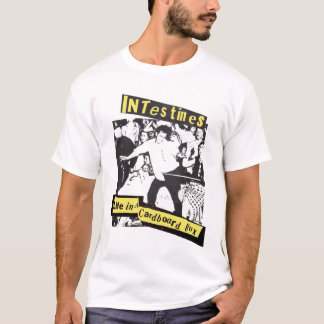 Camiseta Vida dos intestinos em uma caixa de cartão
