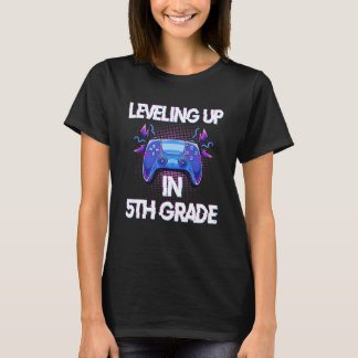 Camiseta Video Gaming   for students Leveling up in Fifth G