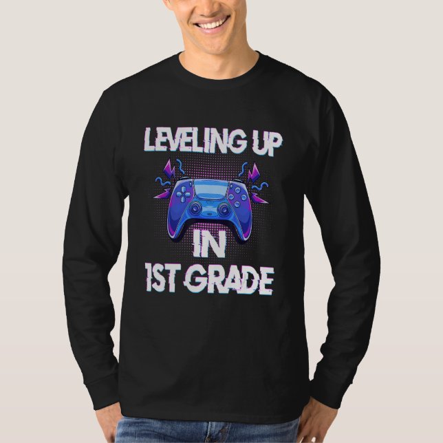 Camiseta Video Gaming  for students Leveling up in First Gr (Frente)