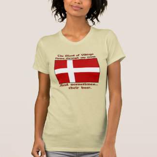 Camiseta Vikings de sangue voam veias às vezes cerveja femi