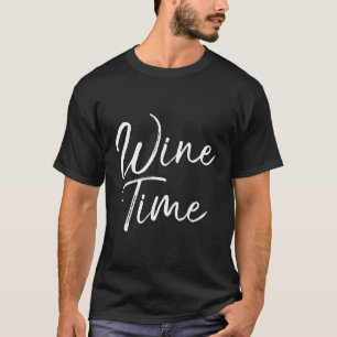 Camiseta Vinho A Dizer Para A Hora Do Vinho Bebendo