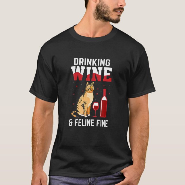 Camiseta Vinho bebendo E Fogueira De Gato Fina Proprietário (Frente)