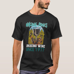 Camiseta Vinho de bebendo desde 1977