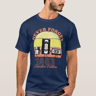 Camiseta Vinho de Edição Limitada de Aniversário de 1983 Nu
