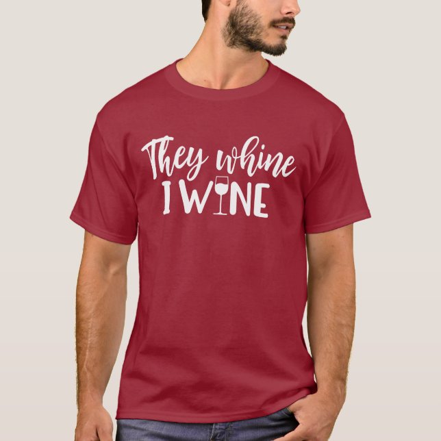 Camiseta Vinho Engraçado Dizendo - Eles Balançam I Vinho Bu (Frente)