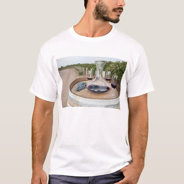 Camiseta Vinho tinto no vinhedo (Frente)