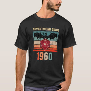 Camiseta Vintage 1960 Tabletop RPG Dragon D20 61Rua Gamer B