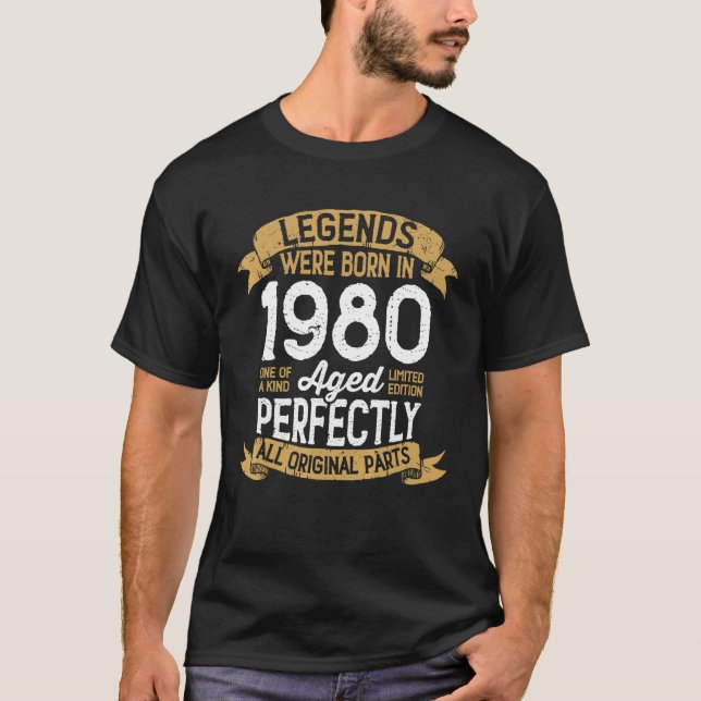 Camiseta Vintage 1980 Aniversário Homens Legendas De Mulher (Frente)