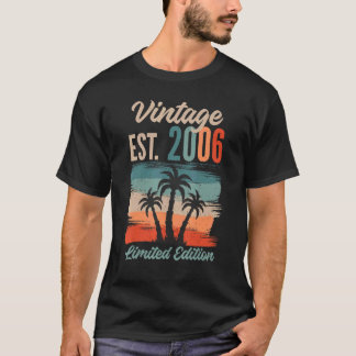 Camiseta Vintage 2006 Rainbow Sunset Palm