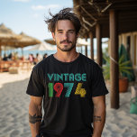 Camiseta Vintage 50th Birthday Vintage 1974 50 Aniversário<br><div class="desc">Ideia de presente de excelente para aqueles que procuram por 50º aniversário de camisa,  Vintage 1974 Original Parts T Shirt para Homens 50º aniversário de TShirt Presente para Ela,  Feliz 50º aniversário Presente,  50 Campos de Festa,  Presente de Desoração para 50 anos de idade Mulher</div>