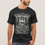 Camiseta Vintage 60th Birthday Decorations 1963 60 Aniversá<br><div class="desc">Refúgio clássico de 60 anos para homens e mulheres. Excelente deco para 60 anos. Vintage feito em 1963!</div>